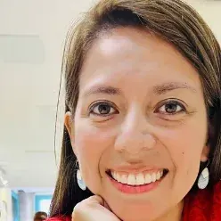 Andrea, co-founder of Joy & Paint
